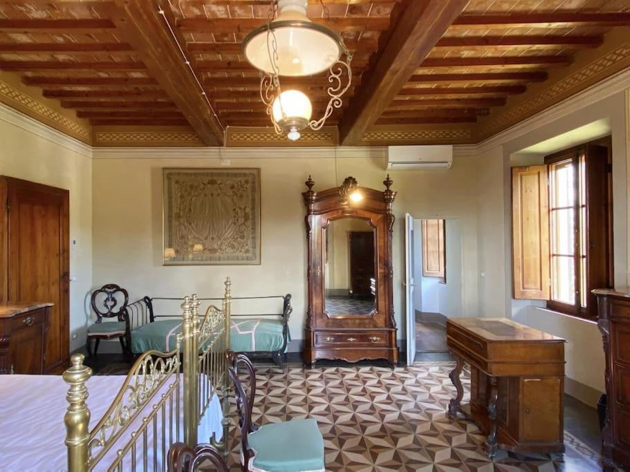 Tenuta Uzielli An Elegant Countryside Villa Monteriggioni Eksteriør billede